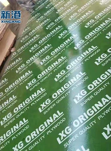 Plastična folija od 18 mm okrenuta šperpločom