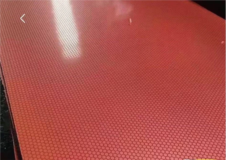 Šperploča obložena zeleno žutom plastičnom folijom