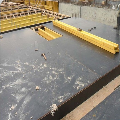 Marineplex šperploča premazana folijom